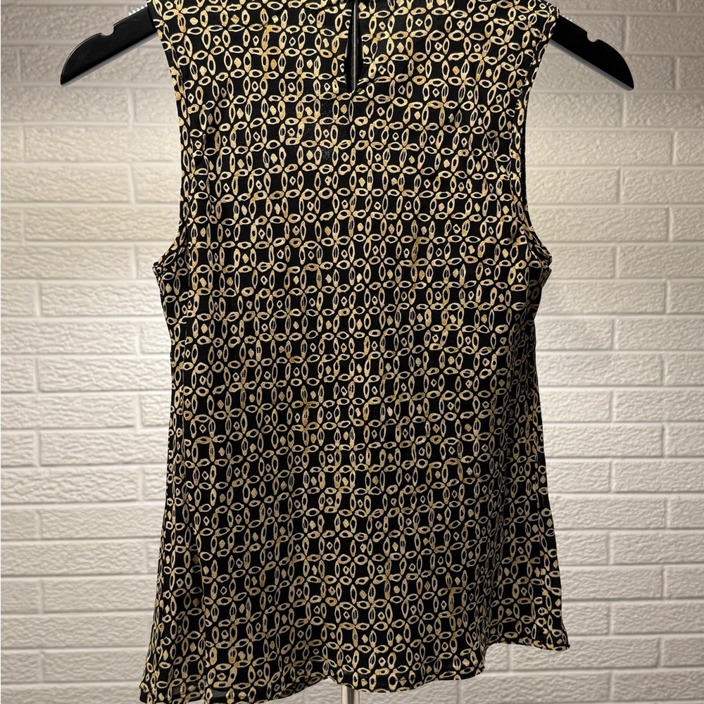 Ann Taylor Black and Gold Fitted Sleeveless Tank Top‎ - Picture 2 of 3